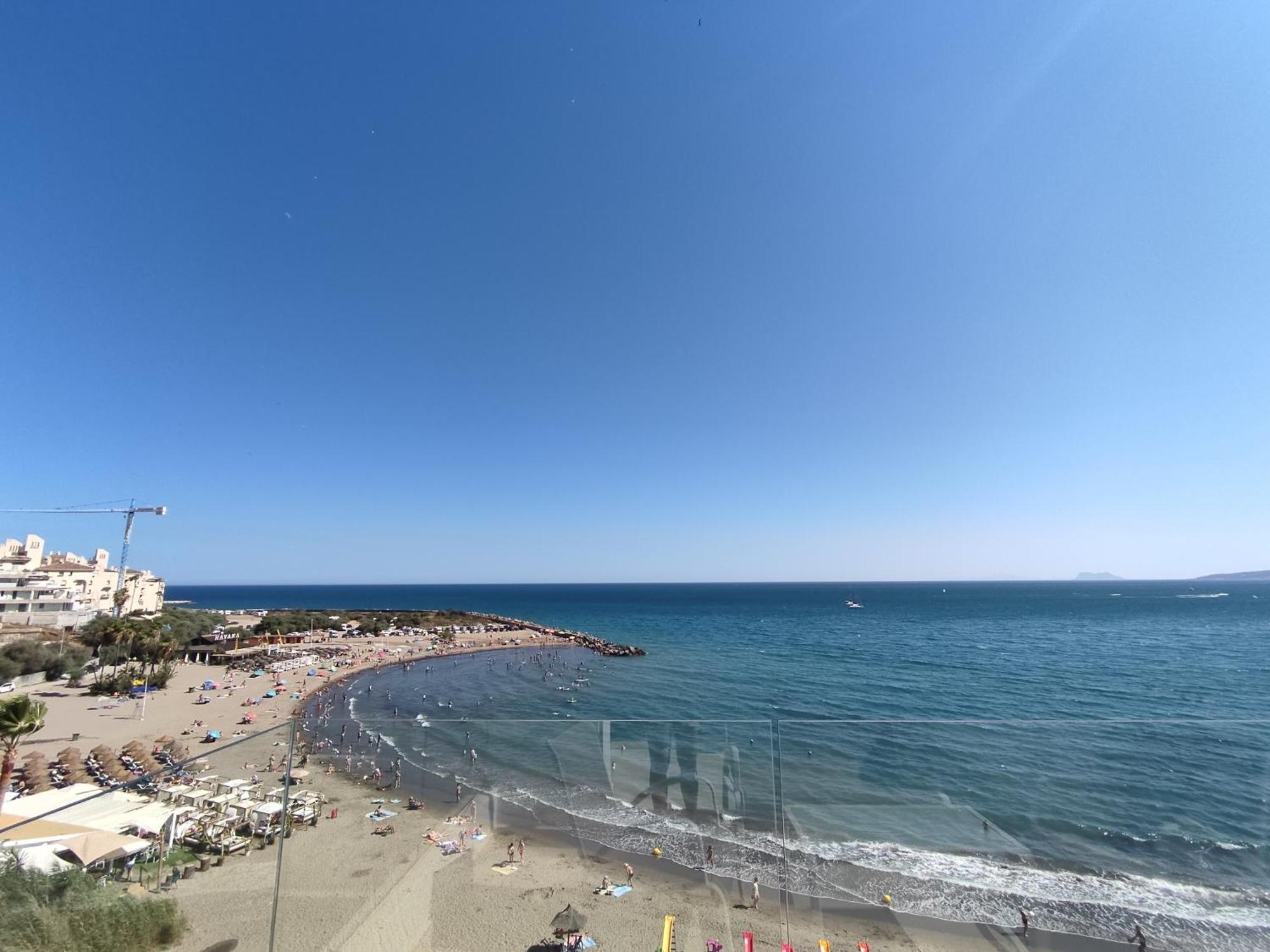 Ferienwohnung Front Sea View Penthouse Estepona Exterior foto